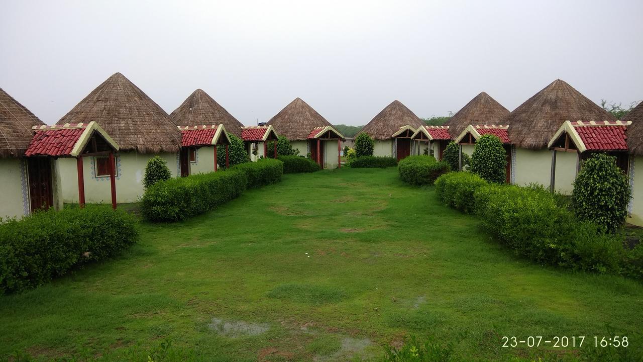 Rann Village Resort Bherandiala Bagian luar foto